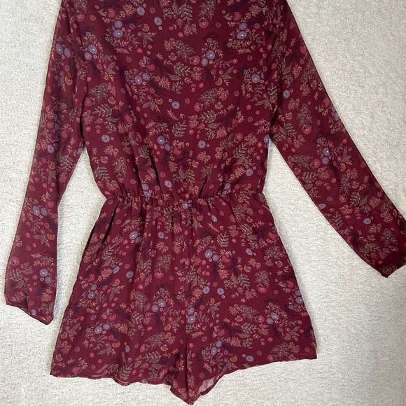 BCBG  Women’s Wine Multi Romper Shorts. Beach Summer Boho Size Small - Picture 3 of 6